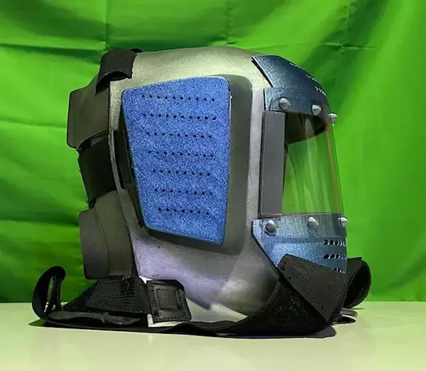 「熊の攻撃から頭部を守れ！実用型ヒーローマスク爆誕！その名も「仮面シェルター　サバイブ」」の画像