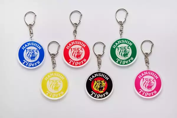 道の駅ぎのざに「ガチャCAN」自販機が登場！1/29からタイガースアクリルキーホルダー販売開始！