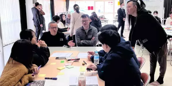 産官学民連携で東広島市の空き家をクリエイティブ拠点に改修　桜まつりでお披露目し、学生によるeスポーツ体験会も開催