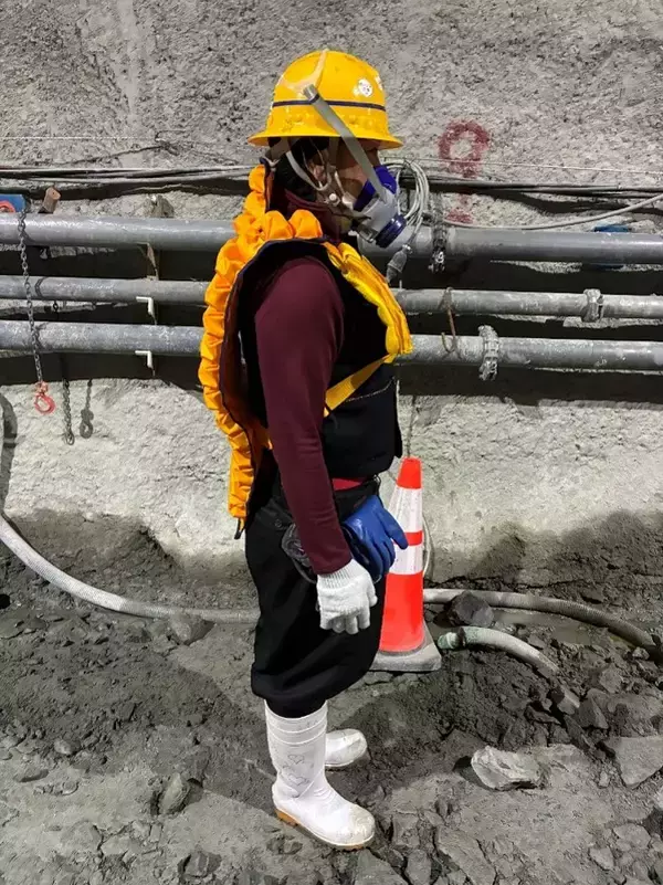 「山岳トンネル坑内の熱中症対策「冷却プロテクター」を開発」の画像