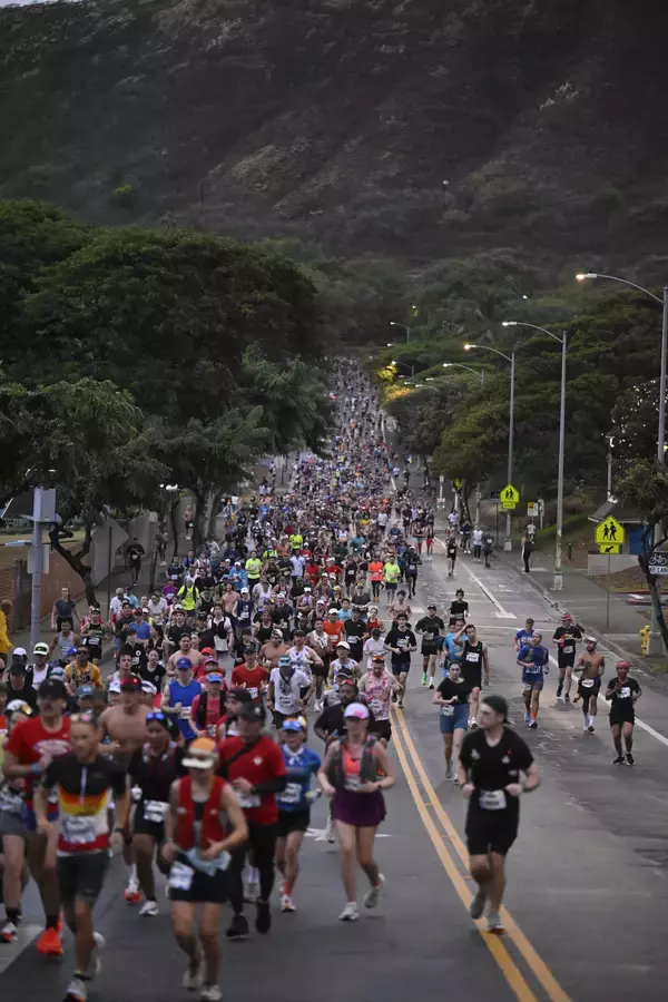 「「JALホノルルマラソン2025」制限時間なし、誰もが参加できる夢の舞台　過去最高の42,962人がエントリー、うち日本人は11,984人」の画像