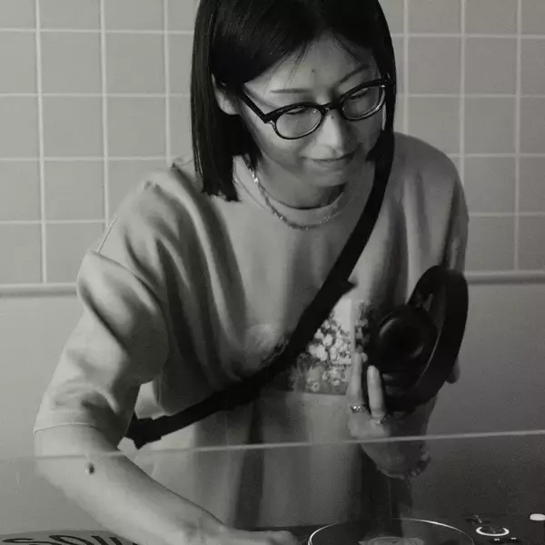 「話題のDJから、マーケット初の落語まで。寒い季節こそ楽しい、無料イベントを連日開催！」の画像