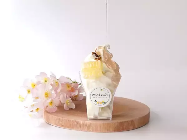 「桜フェアに合わせて春限定カフェメニュー登場　ミールミィ三条本店にて、桜香る蜂蜜スイーツ＆ドリンクを期間限定販売」の画像