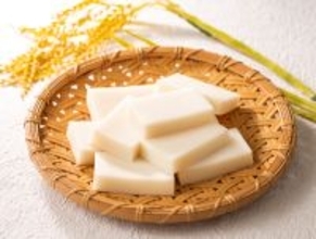 保存料を使用しない昔ながらの製法で、安心・安全のおいしさを！国産の水稲もち米100％使用「のし餅・お供え餅」【予約受注生産】