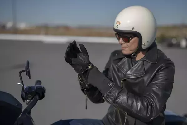 「前年同月比158％に伸長——アウトドアブランドPowerArQ、人気電熱インナーグローブを起点に電熱ウェアを拡充」の画像