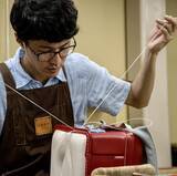 「村瀬鞄行、業界最大規模「2027ランドセル新作発表会」に出展 - 職人による手縫い実演も実施」の画像4