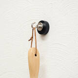 「冷蔵庫以外にもマグネットを使いたいニーズに対応　せっこうボード壁に"マグネットがつく場所"を増設！『マグネットベース』4月20日発売」の画像4