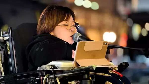 「電動車いすのシンガーソングライターが全国へ」の画像