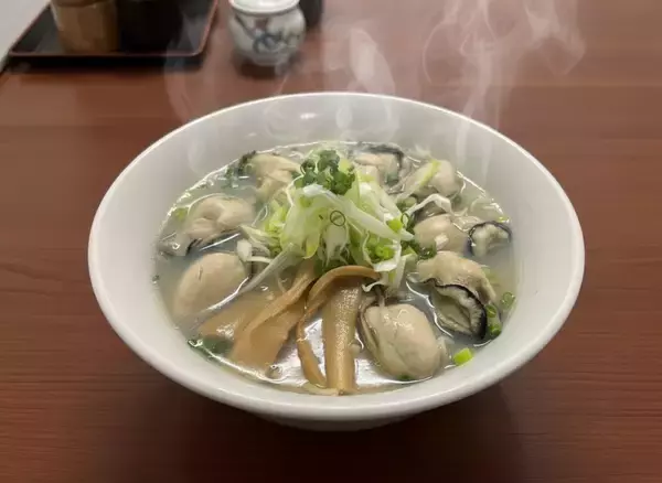 「【千葉で話題の冬限定行列グルメ】県内“牡蠣最多*”最大8個入り！超贅沢牡蠣ラーメン２種発売｜行列店『麺屋ことぶき』から」の画像