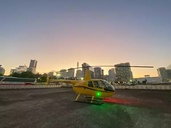 「観光都市中心部から出発するヘリの夜景飛行は国内唯一　観光フライトの取材受入れが可能に」の画像