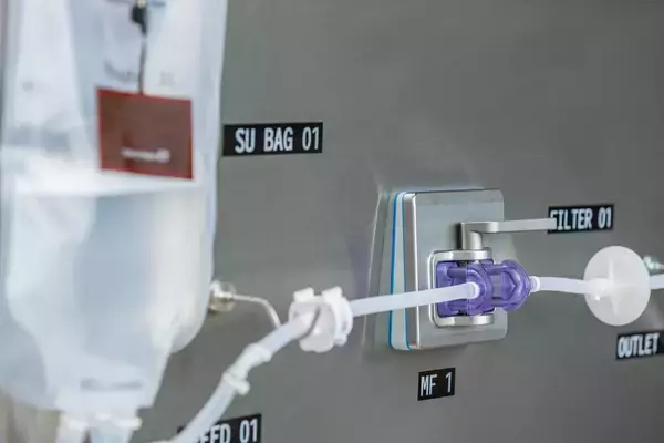 「バイオ医薬品産業向けにハイエンドのシングルユース質量流量計《Proline Promass U 500》を発売」の画像