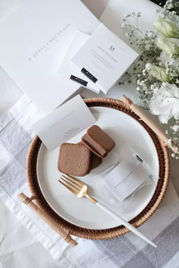 「チョコレート専門店・ドレンティチョコレート　バレンタインシーズンに看板商品の新フレーバー登場！『カカオベイクサンド ソルトキャラメル』」の画像