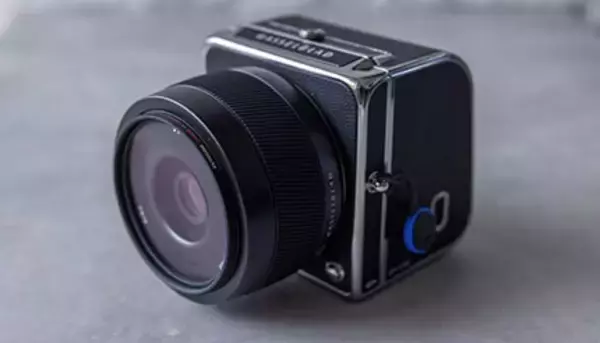 少し不便くらいがちょうど良い！　超コンパクト中判デジカメ「Hasselblad 907X」の満足度が120％だった