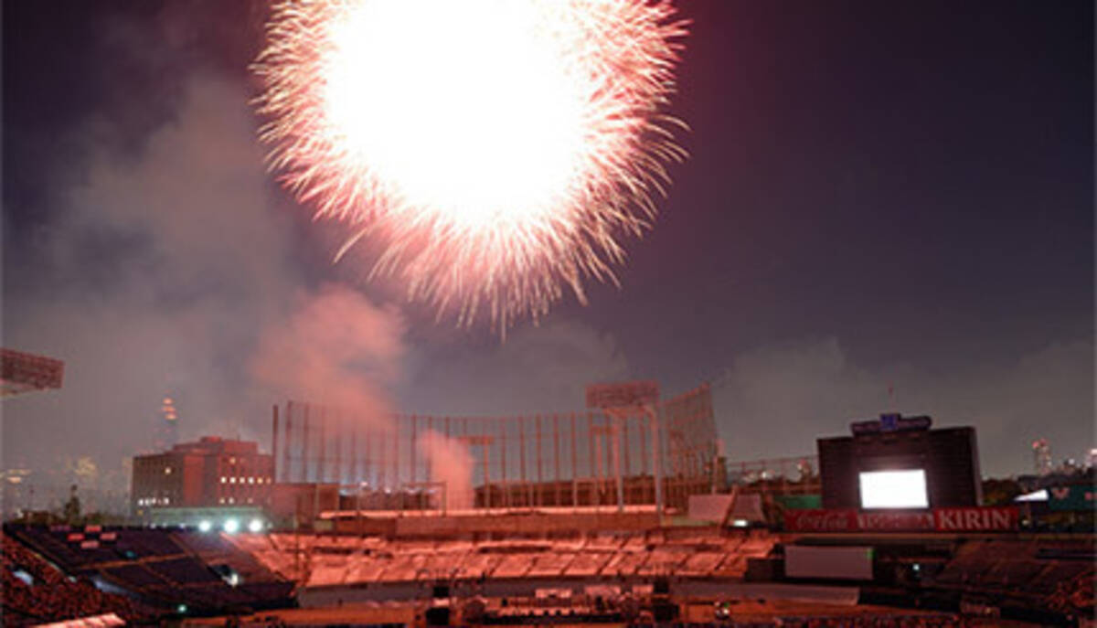 3年ぶりの「神宮外苑花火大会」 本日打ち上げ！ - エキサイトニュース