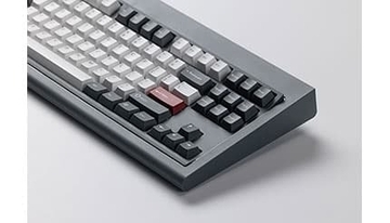 タイプライターみたいな打鍵音とレトロなビジュアル IBM「Model M」から着想得たカーブデザインのキーボード「Smurve80」