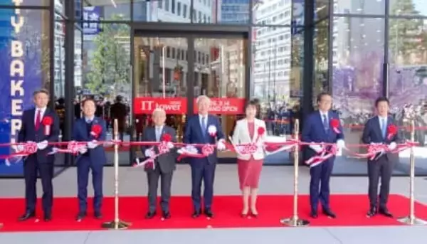 大勢の行列！池袋に「IT tower TOKYO」と「ビックカメラ池袋西口IT tower店」がオープン