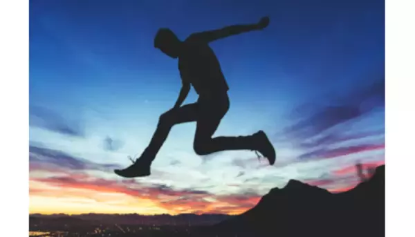 ニノがアイドルからアクション俳優に転向!?　ドラマ「ONE DAY～聖夜のから騒ぎ～」の逃走アクションに視聴者驚き