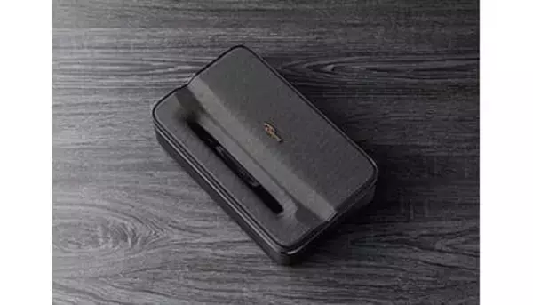 たった25cmの距離で100インチ投影できる！超短焦点型ポータブルプロジェクター「Photon Go」