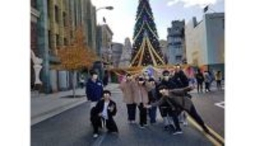 不登校支援に「メタバース」を活用、リアル体験の「ユニバ修学旅行」も実施