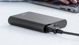 「飛行機持ち込みもOK コンセントが付いた大容量モバイルバッテリー サンワサプライから」の画像1