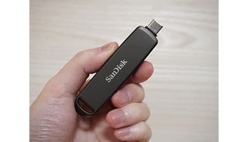 データの悩みをすべて解決！サンディスクの「スティック型ポータブルSSD」を試して分かった「速い」だけじゃない魅力