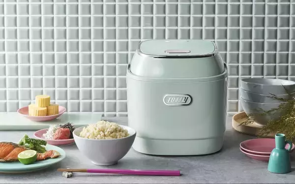 炊飯器らしくないデザイン Toffyの「くすみカラー」採用3合炊きモデル