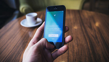 Twitterのフォロー数が多い人は必見！ アカウントをグループ管理できる「リスト」機能の使い方