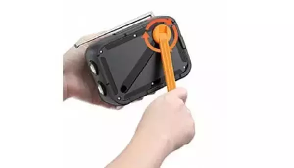 災害時にあると助かる ソーラー充電対応のモバブと多機能ラジオが磁気研究所から登場