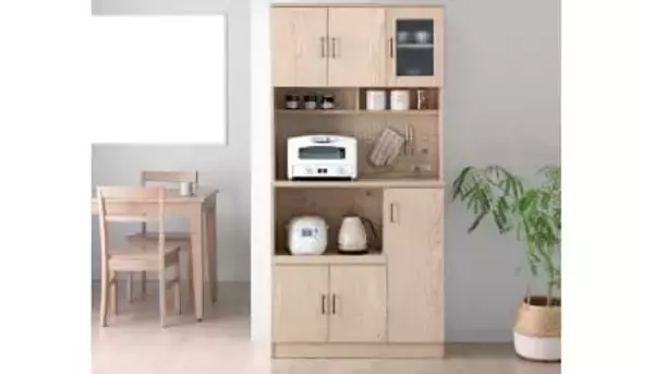 省スペースで家電も食器もすっきり！ 有孔ボード付きキッチン収納がタンスのゲンから