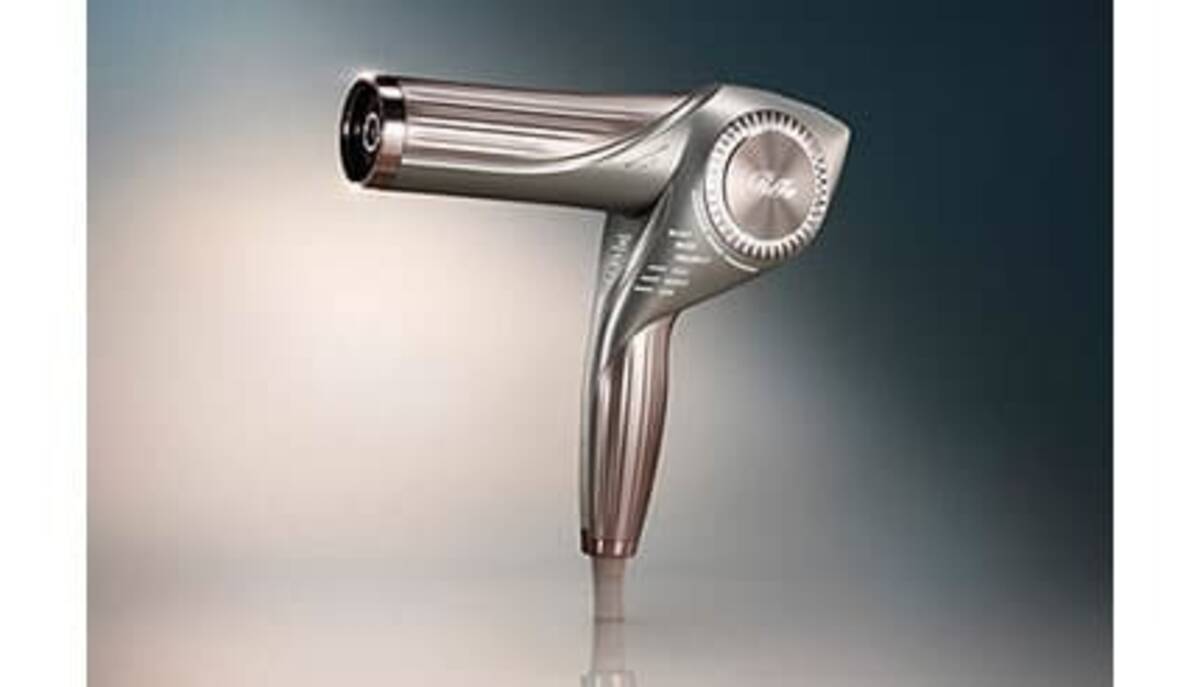 髪を熱ダメージから守りながら美しく乾かす「ReFa BEAUTECH DRYER BX W 
