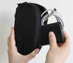 温度上昇で消火剤を自動放出 消火機能が付いた「防火ポーチ」がモバ充やガジェットの保管に便利そう