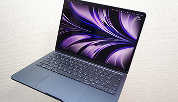 新MacBook Airレビュー　ビジネスシーンにも役立つ「三つの進化」