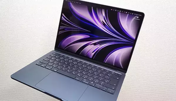 新MacBook Airレビュー　ビジネスシーンにも役立つ「三つの進化」