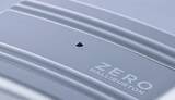 「タフさもアタッシュケース譲り ACE「ZERO HALLIBURTON」のAirPodsケース」の画像1