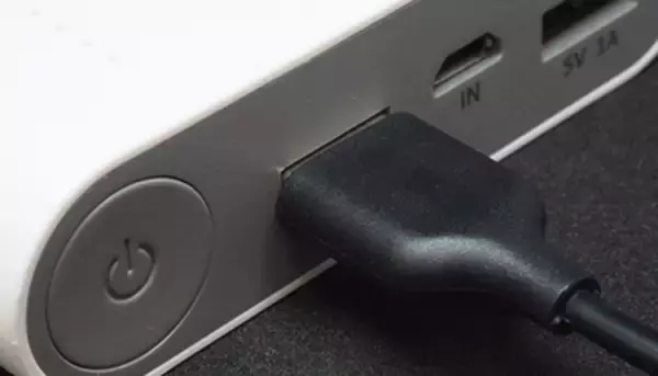 カイロにもなるモバイルバッテリなら一石二鳥！ 選び方やおすすめを紹介