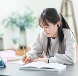 「3980円でANC搭載、最大24時間再生できる完全ワイヤレスイヤホン「400-BTTWS8」」の画像1