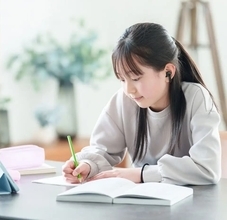 3980円でANC搭載、最大24時間再生できる完全ワイヤレスイヤホン「400-BTTWS8」