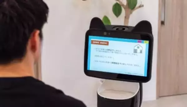 受付から会計まで全自動、AI案内ロボット「ATOI-PLUS」でクリニックDXが加速