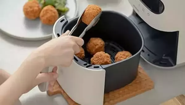 油の後処理なしでおいしい揚げ物 「過熱水蒸気エア フライヤー」がアイリスオーヤマから登場