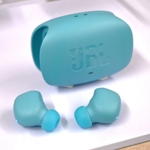 力強い低音に選べる装着スタイル JBL 1万円切りのイヤホン3モデルが新登場
