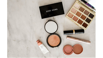 剛力彩芽さん、小嶋陽菜さんも「GRWM」経験者？　ネットで見かける謎の4文字の正体