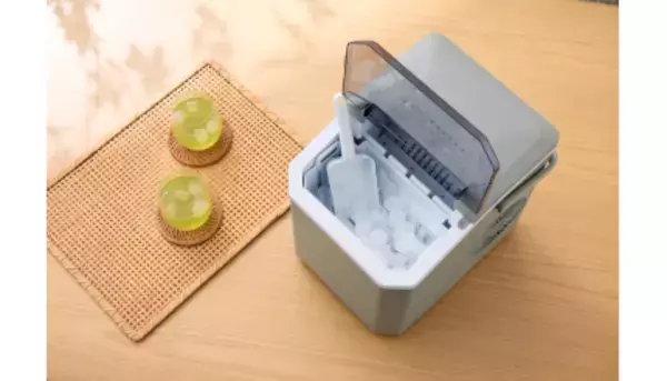 家中どこでも氷を持ち運ぶ！最短6分でつくれる「家庭用製氷機」