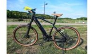 クロスバイク歴10年の自転車乗りが、スポーツe-bikeに乗り換える可能性を考えてみた