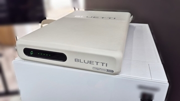 BLUETTIが厚さ75mmの超薄型大容量ポータブル電源の新製品をMakuakeで先行販売！