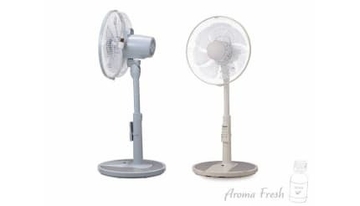 やさしい香りが部屋全体に広がる「アロマ首振 リビング扇風機」
