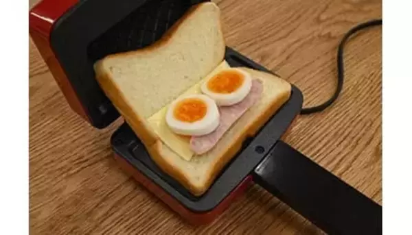 パン一枚でホットサンド 手間いらずの「一枚焼きホットサンドメーカー」