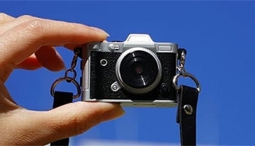 しっかりアルミ製 手のひらサイズのミニカメラ「HARU」 動画や写真OK Webカメラにもなっちゃう！