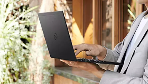 「バッグに入れたことを忘れるほど、軽くて薄い軽量ノートPC！　7月22日から28日でもっとも売れた軽量ノートPCトップ10」の画像