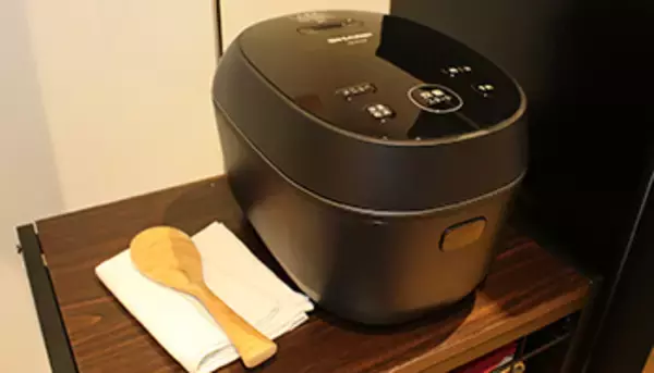シャープ、小世帯におすすめの炊飯器発売　手軽な価格でも炊き分け可能