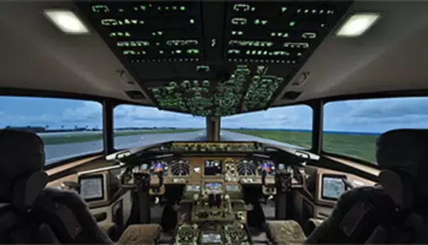 自宅でパイロット体験、オンラインのフライトシミュレーター体験コース